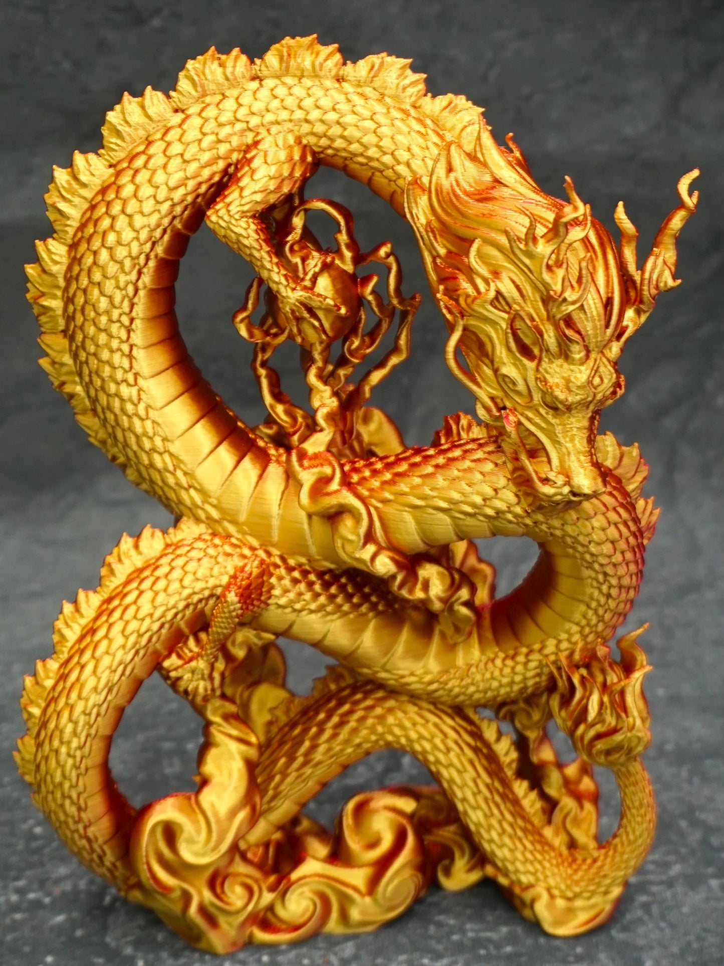 Azure Wolken Drache